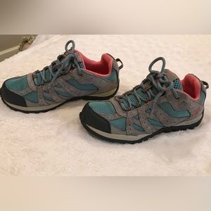 Columbia kids hiking sneakers